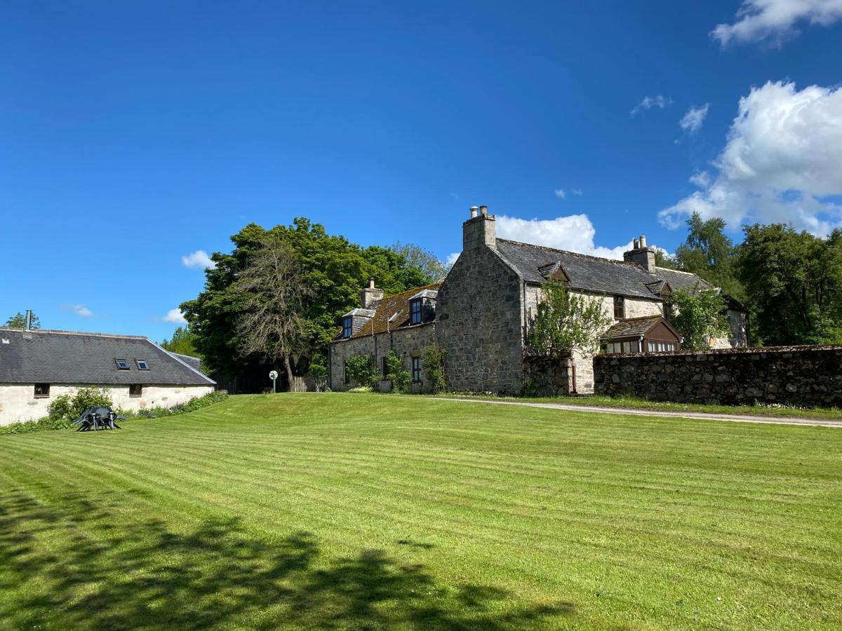 Parkmore Holiday Cottages Дафтаун Экстерьер фото