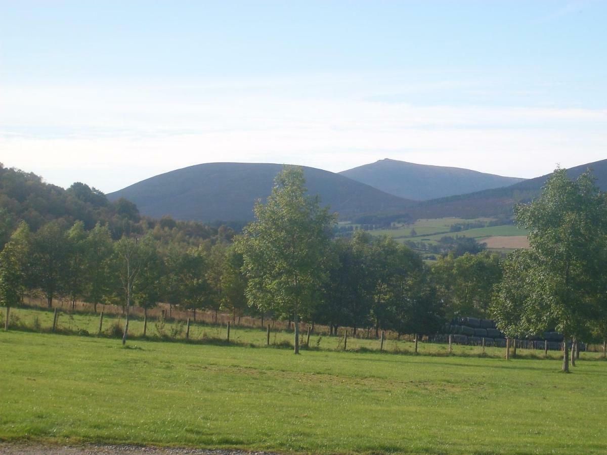 Parkmore Holiday Cottages Дафтаун Экстерьер фото